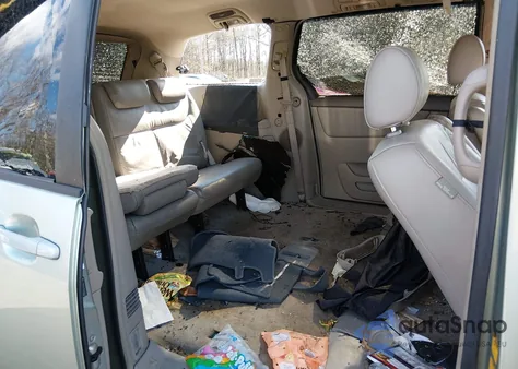 2008 Toyota Sienna Xle z USA, uszkodzony, nr VIN 5TDBK22C18S009563